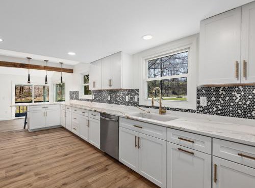 DT Waynesville - Hot Tub & Entertainment Oasis