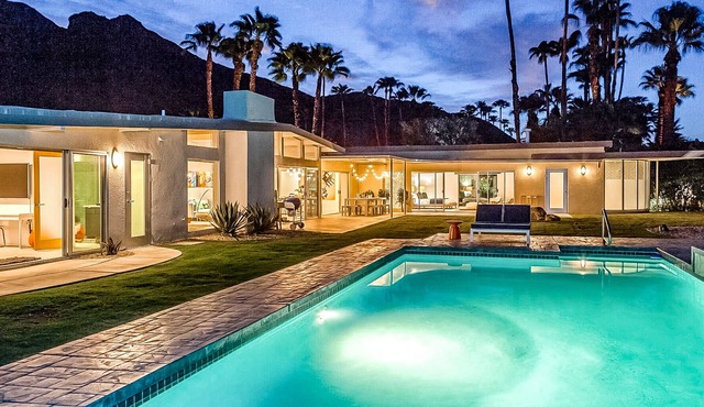 Fabulous Alexander home in the best neighborhood w/pool, spa & mountain views