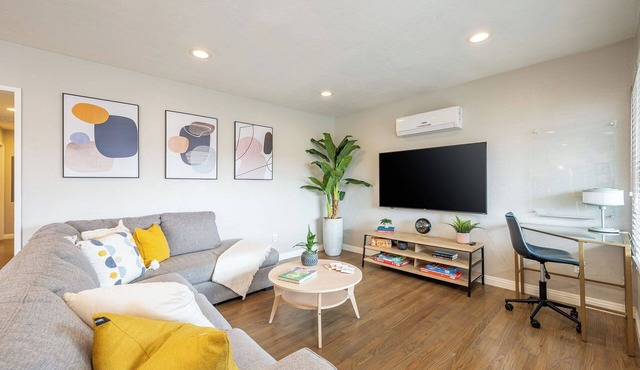 Family-Friendly 3BR Home Near San Diego Zoo