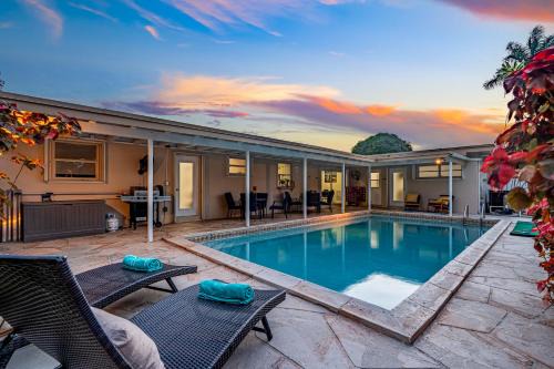 FIFA World Cup - 4 Miles to Miami Stadium Hard Rock Stadium with Private Pool Game Room & Free Parking Pembroke Pines Florida close to Hollywood Beach and Hard Rock Casino