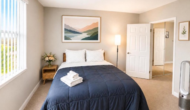 Fresh Apartment in marina with pool