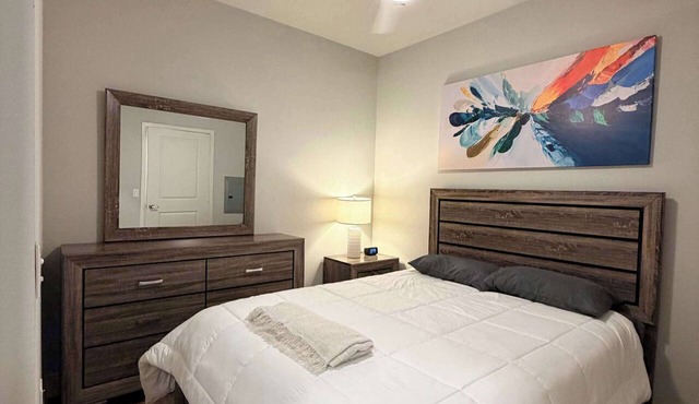 Fully Furnished 1BR Point Loma w/Wi-Fi Parking