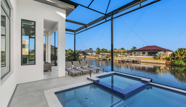 Gulf-Access Canal front Villa with Heated Pool/SPA in Cape Coral, FL
