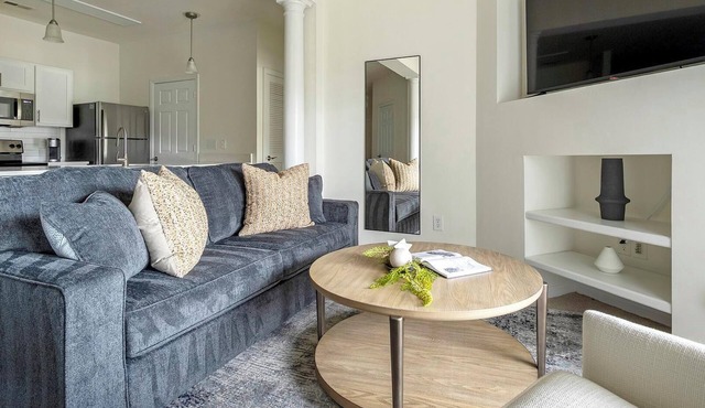 Landing | Beautiful 2BD, Gym