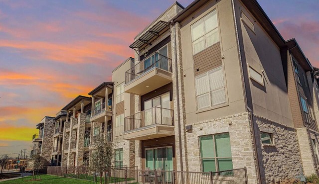 Landing | Chic 1BD, Gym, Yoga Studio
