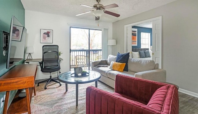 Landing Chic 2BD Courtyard Gym