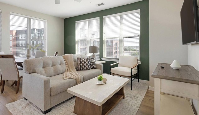 Landing | Chic 2BD, Rooftop Lounge, Pool