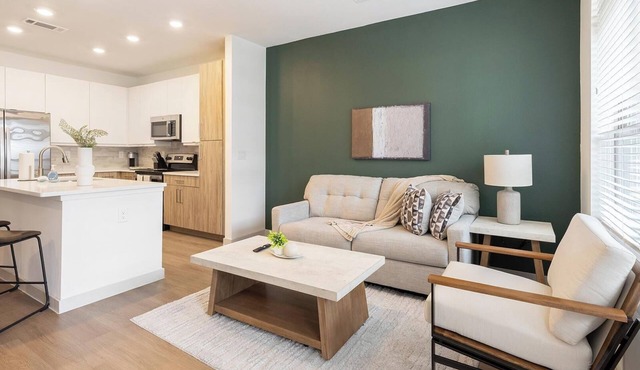 Landing | Incredible 1BD, Gym, Clubhouse