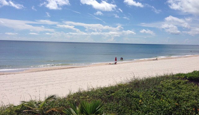 Lauderdale By The Sea Beachfront Studio With Ocean View