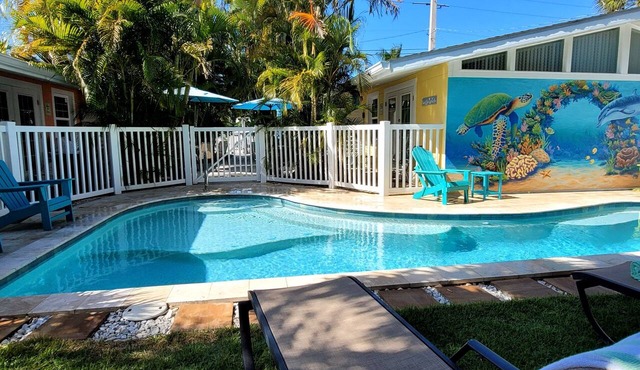 LOW PRICES! Tranquil AMI Beach Resort Unit 2 Central Holmes Beach, FL