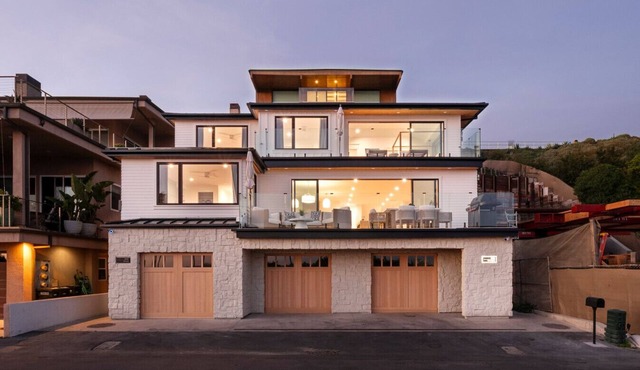 Luxe Oceanfront Home | 4-BR | Hot Tub + Sauna