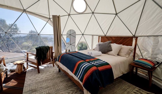 Luxurious Dome on Farm with Impressive Views at Splitrock Valley, California