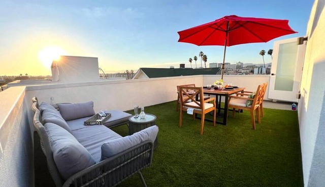 Luxury K-Town Dwelling with private rooftop deck.
