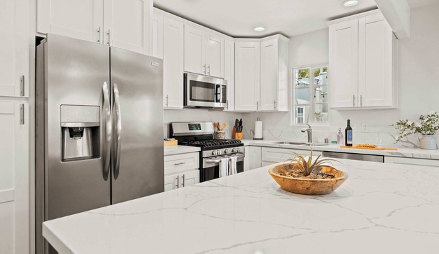 Luxury on Lewis by Cardo | Hot Tub, Fire Pit