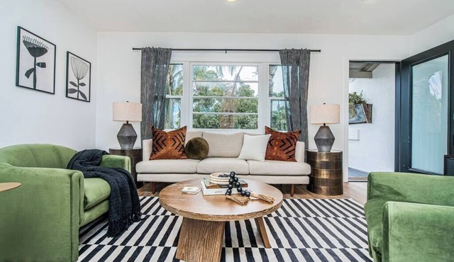 Magnolia Suite I Steps to Shops, Dining + Bay