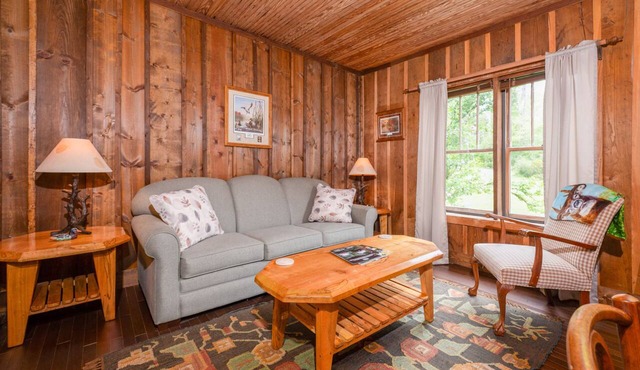 Mallard Suite (Ground Floor, King)