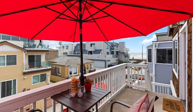 Mission Beach gem, steps to the sand! 3br/2 ba
