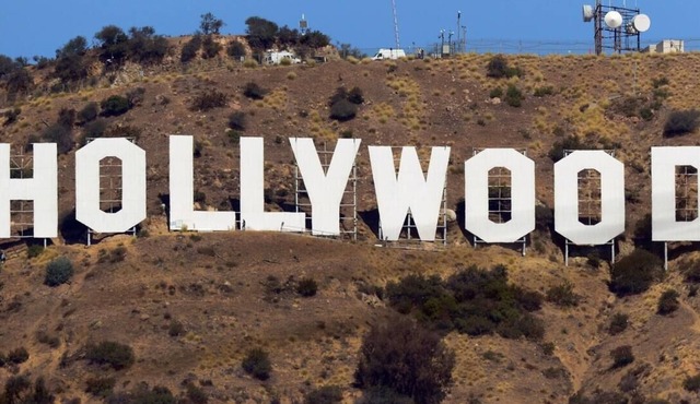 Modern 2BR/2BA Gem in Prime West Hollywood — Walk to Nobu, Catch, Craigs & More!