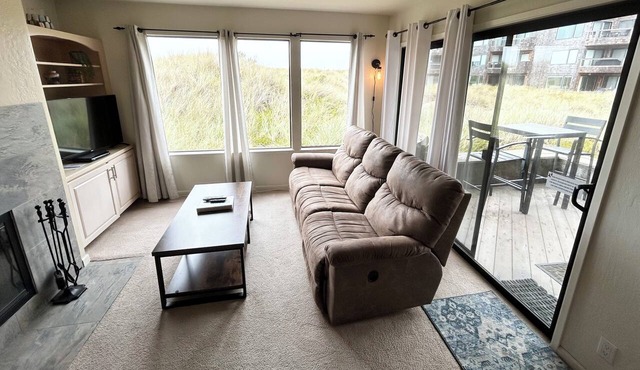Modern Beach Front Pajaro Dunes 1st Floor Condo - Yards From Beach/Gated Entry