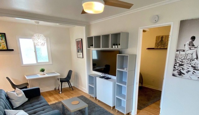 Modern California Cottage Great Location between Hillcrest & Mission Hills