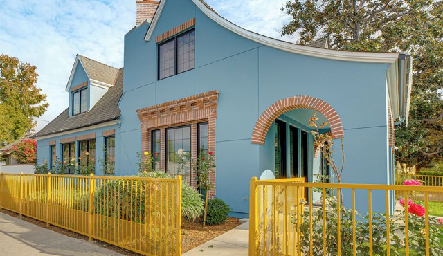 Near Rose Bowl Stadium! Newly Built Pasadena Home
