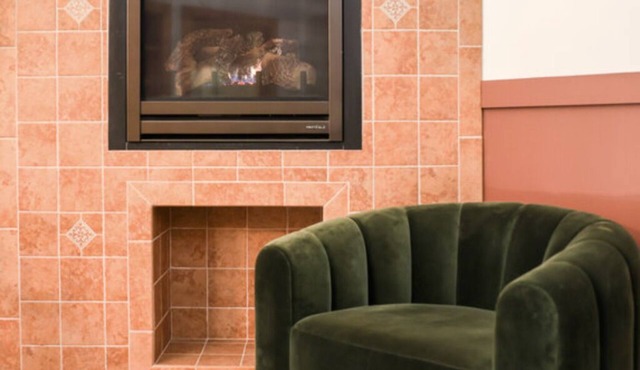 NEW! Romantic Signature Fireplace Suite