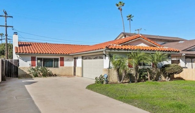 Newly remodeled 3-bedroom house in Imperial Beach just 2 blocks from the beach