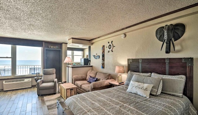 Oceanfront Daytona Beach Condo w/New Pool!