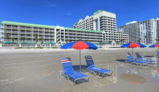 Oceanview | Private Balcony | Pool | 14th Floor