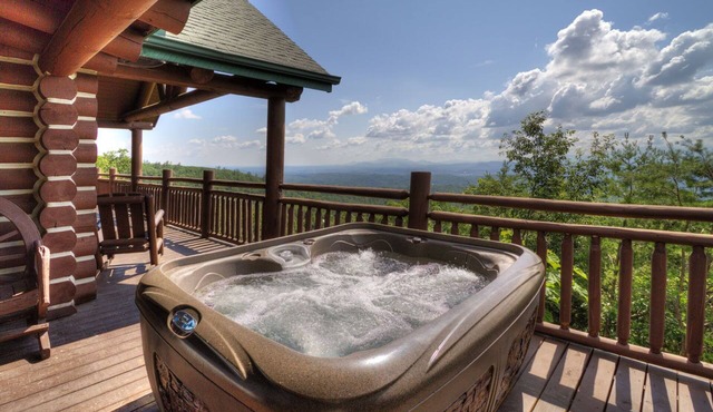 Panoramic Mountain Views! Outdoor Hot Tub | Walk-In Shower | Sunrise Surprise