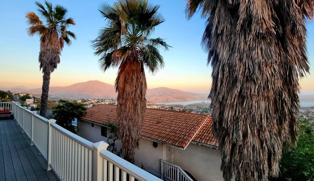 Panoramic views of San Diego. Private and Quiet