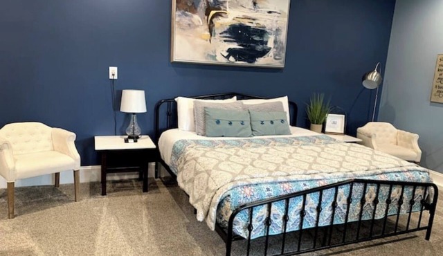 Peaceful 1-bedroom condo with AC in charming Grand Island