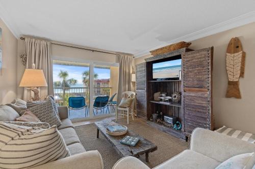 Point East 314