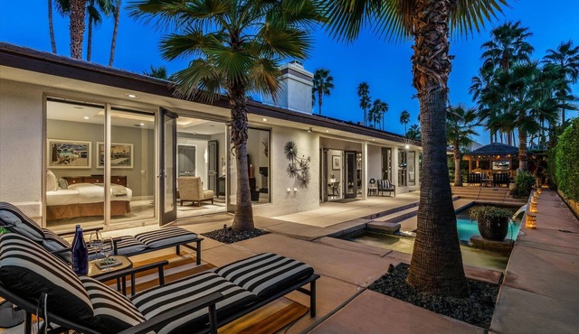 Polynesian Luxe Palm Estate - A Ryson Property
