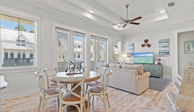 Prominence Sunnyside Up, Dog Friendly, Beach, 2 Pools, 4 Bikes, Book 2025 Stay