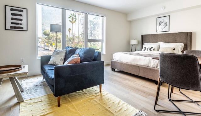 Radiant Studio in Los Angeles with Rooftop Park