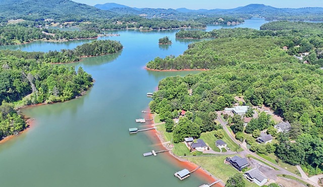 Refresh and Renew at Margaret’s Place on Lake Chatuge!