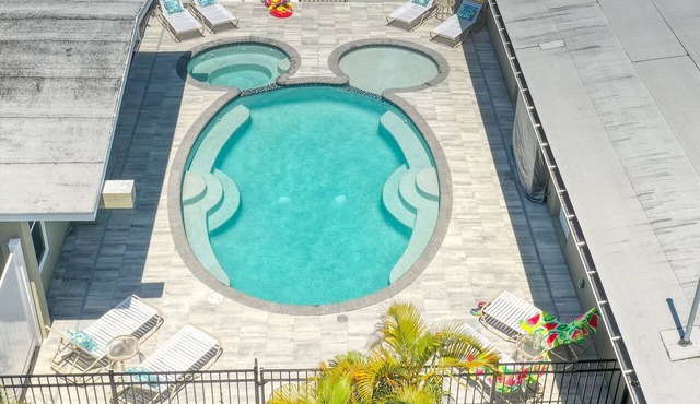 Resort-Style Ground Floor 1BR Manatee Suite, Heated Pool/Spa, Lakefront
