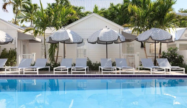 Romantic Getaway with Plush Turkish Robes & Inviting Pools! Free Breakfast