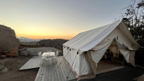 Romantic Mountain Tented Cabin with Spacious Interior and Spectacular Sunsets in California