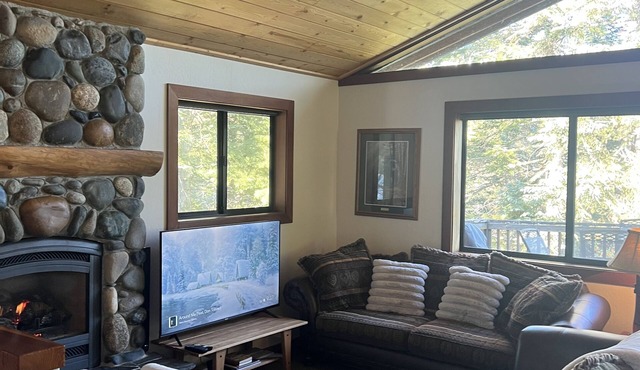 Rubicon Lookout: Lake Access, Mountain/Tree Views