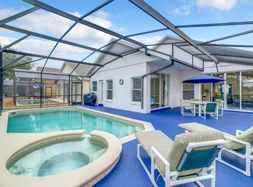 Screened pool home w arcade & resort perks