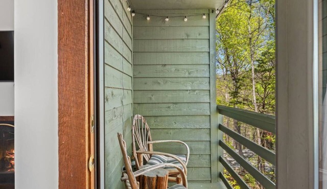 Skyward Haven Room - Upper Lodge Mountain Retreat