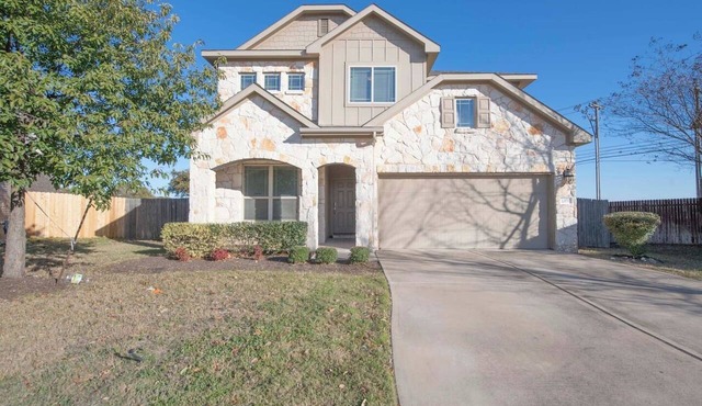 Spacious 5BR Retreat in Leander