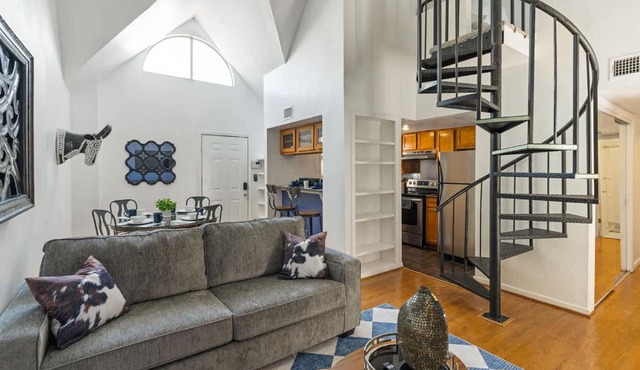 Spacious Austin Loft 4BR Sleeps 12