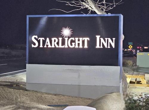 Starlight Inn & Suites Motel 29 Palms Joshua Tree National Park