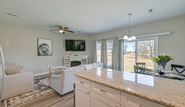 Stay & Play: Spacious Concord Townhome Near Uptown