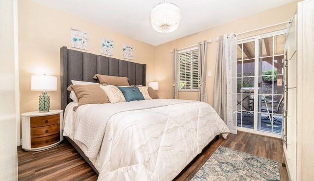 Stylish Duplex with Fenced Yard in San Marcos