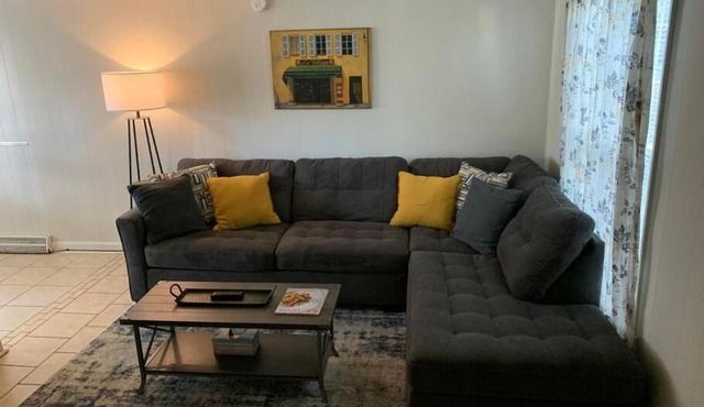 Suite 4, Sleep 6, Walk to Attractions in Uptown