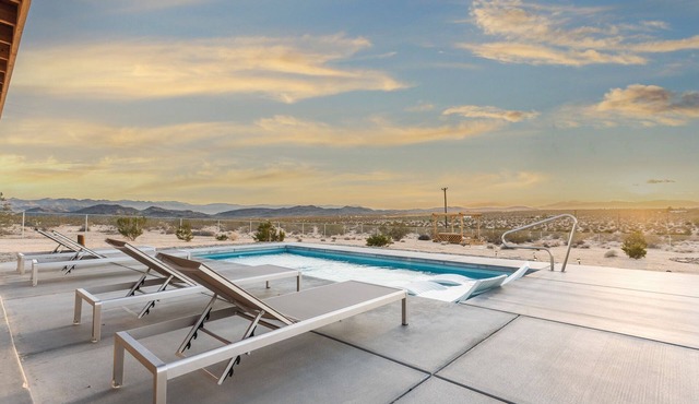 This house is a 3 bedroom(s), 1 bathrooms, located in Joshua Tree, CA.